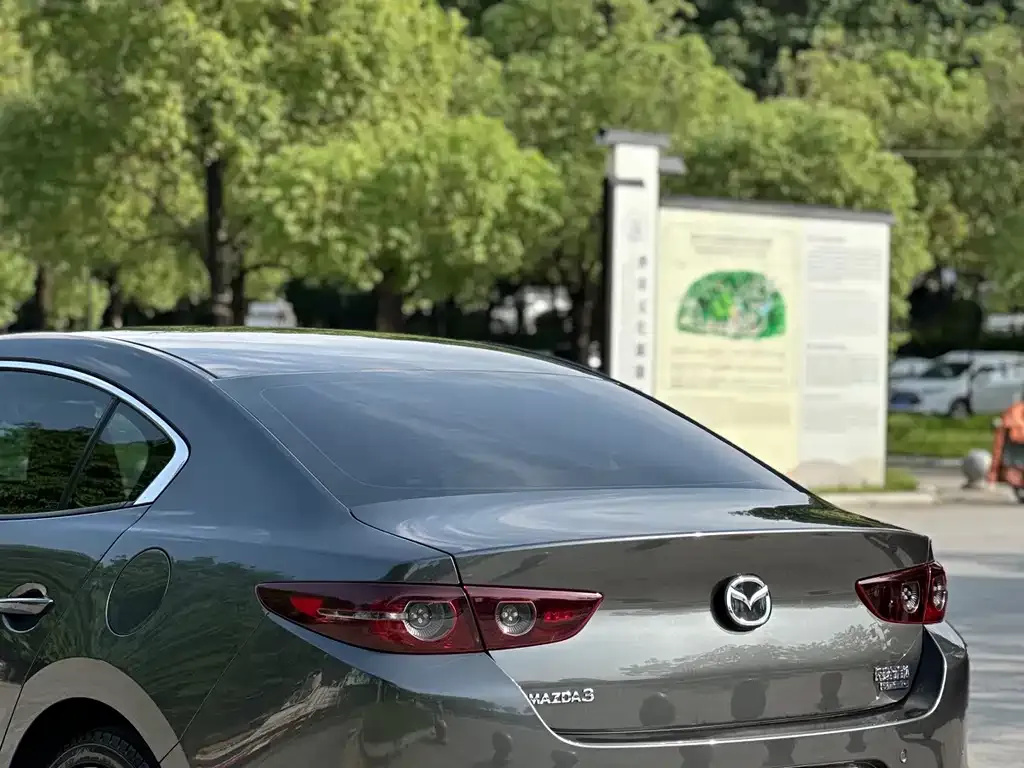 Mazda 3 Axela 2022 из CN, фото 3