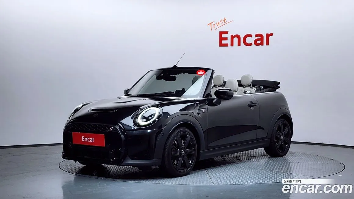 Mini Cooper Convertible — фото 1