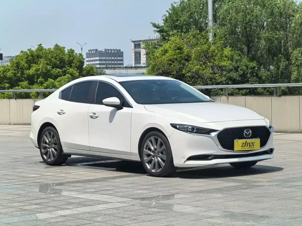 Mazda 3 Axela — фото 10