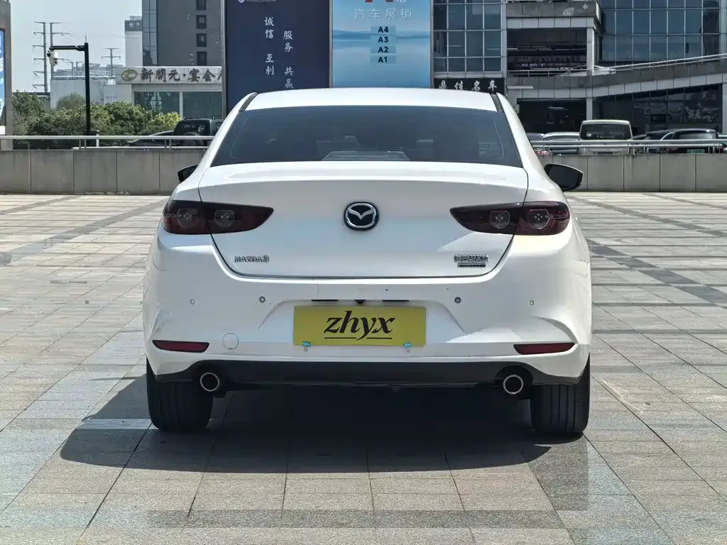 Mazda 3 Axela — фото 8