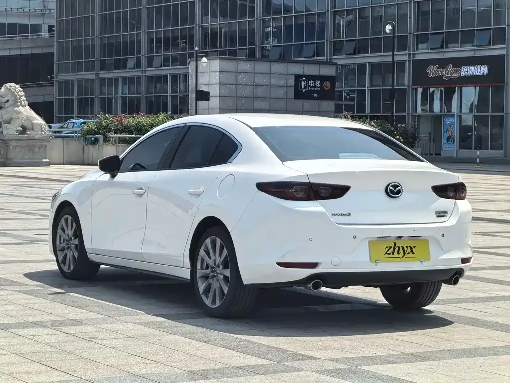 Mazda 3 Axela — фото 5