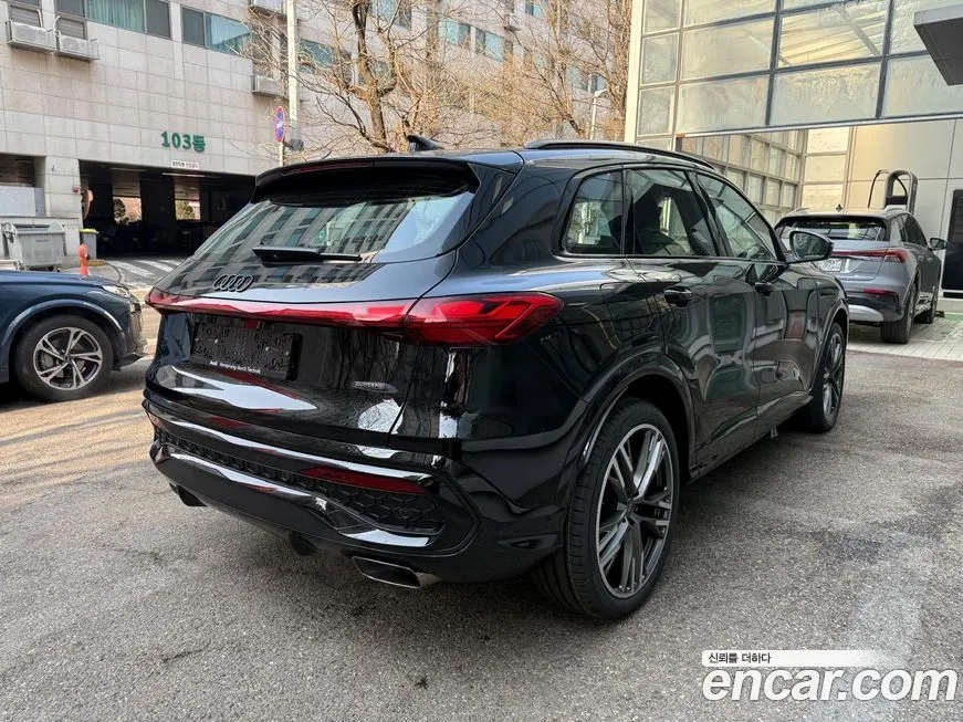 Audi Q5 2025 из KR, фото 8