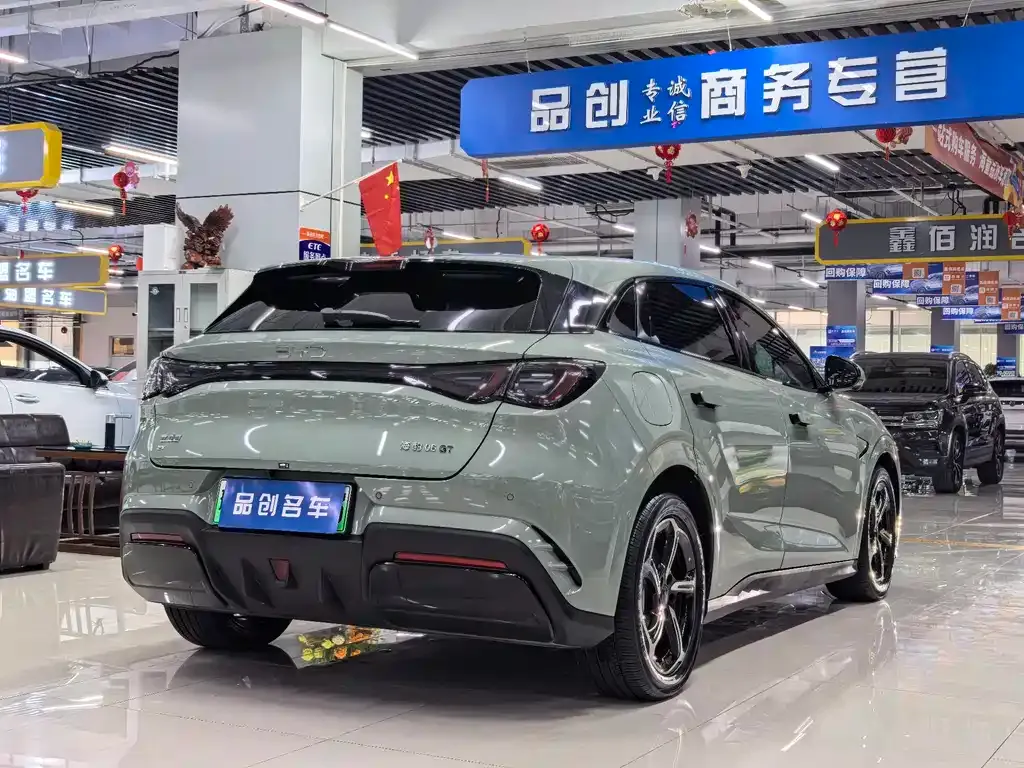 BYD Seal 06GT — фото 10