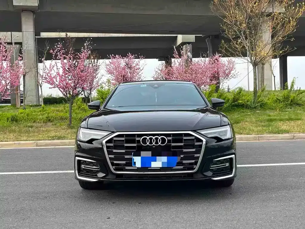 Audi A6L — фото 8