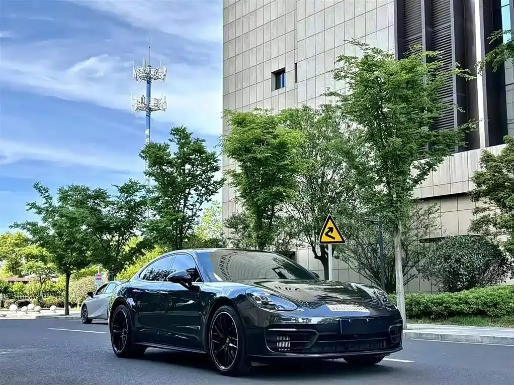 Porsche Panamera — фото 10