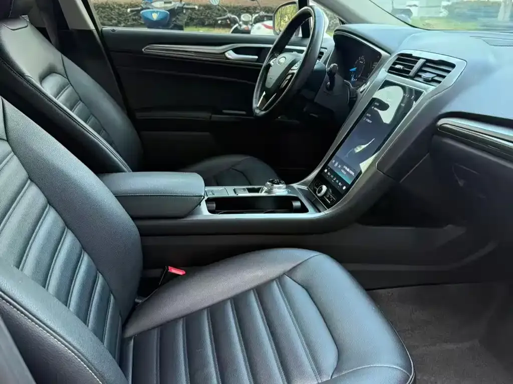 Ford Mondeo 2021 из CN, фото 9