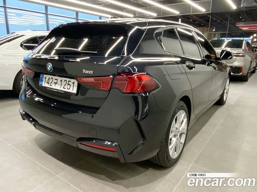 BMW 1-Series 2025 из KR, фото 5
