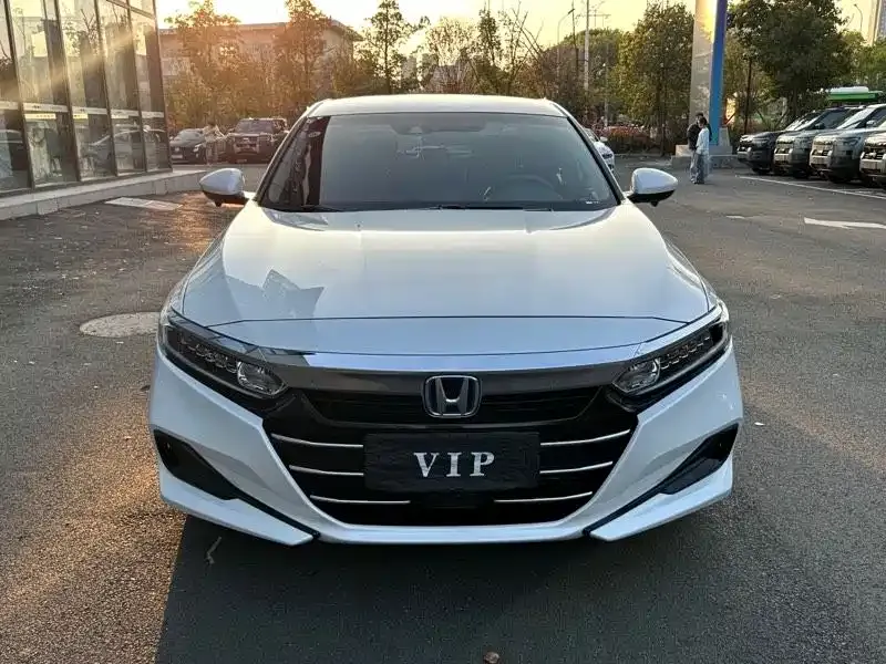 Honda Accord — фото 6