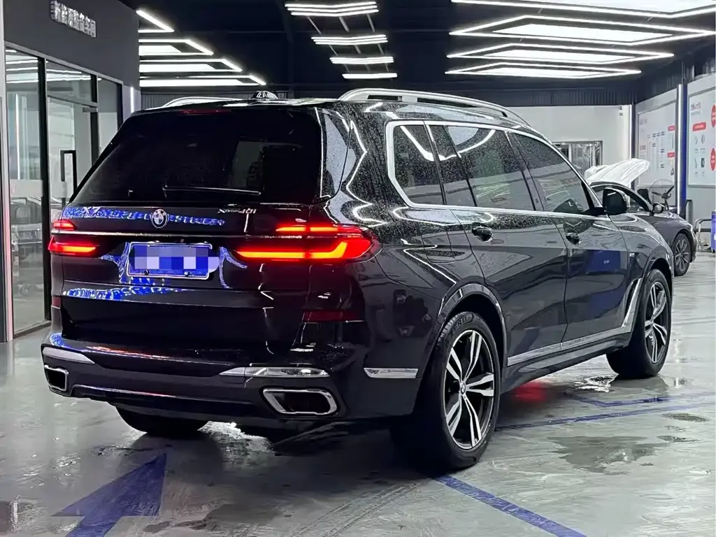 BMW X7 — фото 5