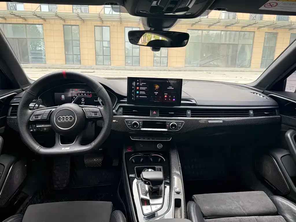 Audi A4L 2023 из CN, фото 7