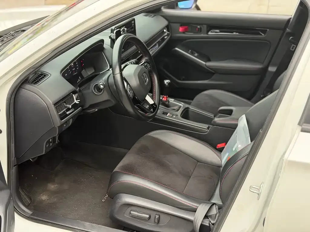Honda Civic — фото 10