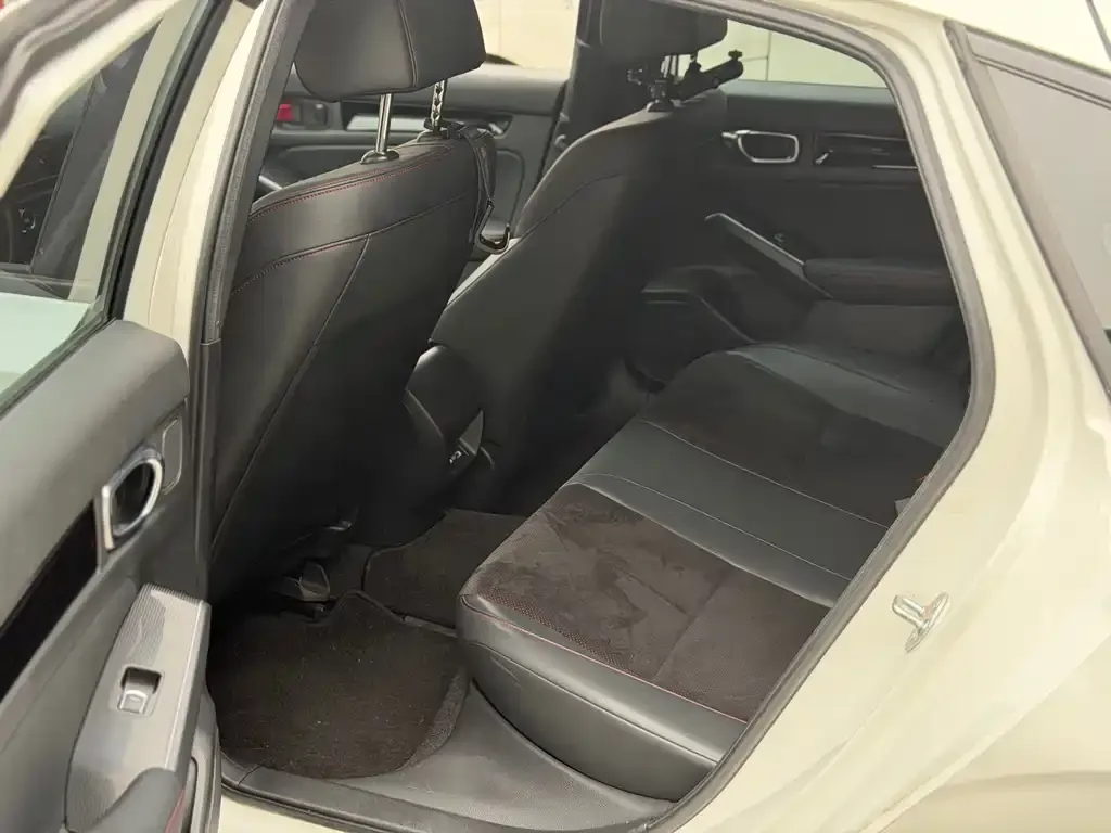 Honda Civic — фото 7