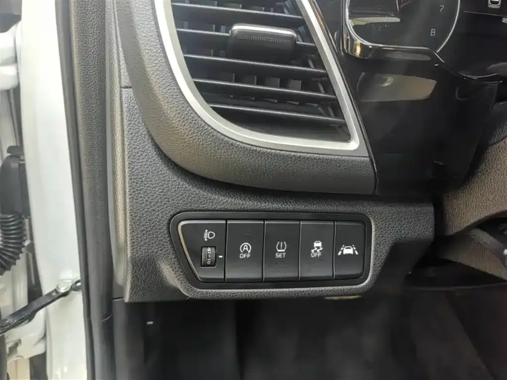 Kia KX3 — фото 10