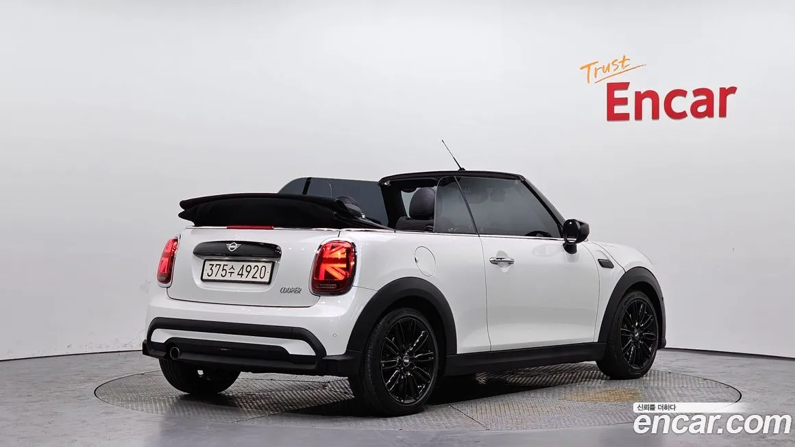 Mini Cooper Convertible 2024 из KR, фото 5