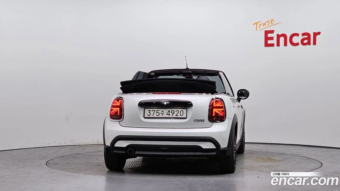Mini Cooper Convertible 2024 из KR, фото 4