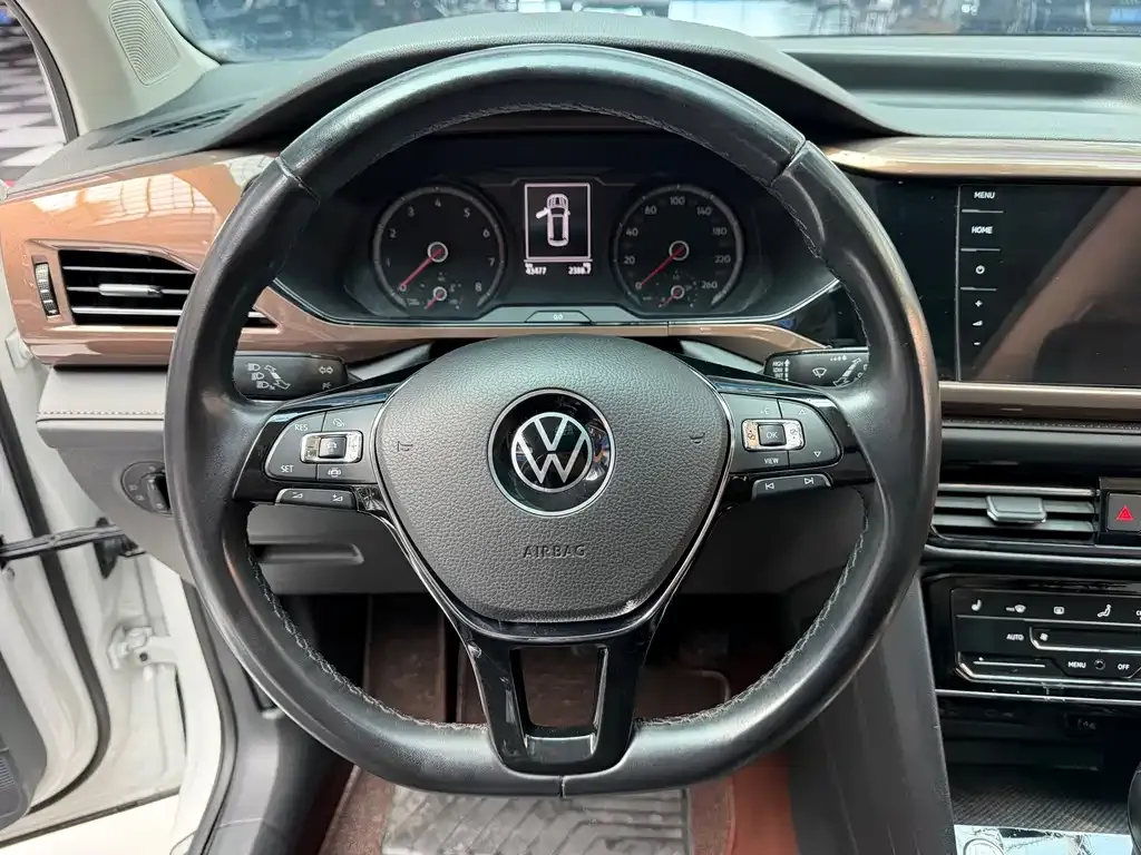 Volkswagen Tharu — фото 4