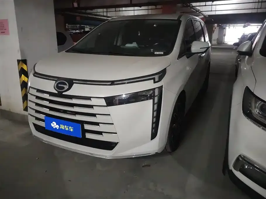 GAC Motor Trumpchi E8
