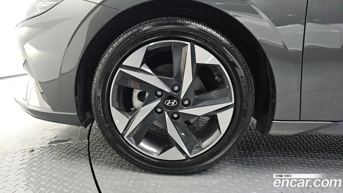 Hyundai AVANTE — фото 3