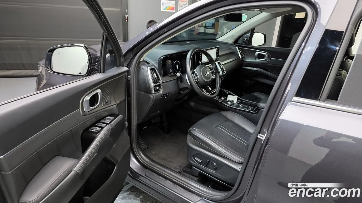 Kia Sorento — фото 9