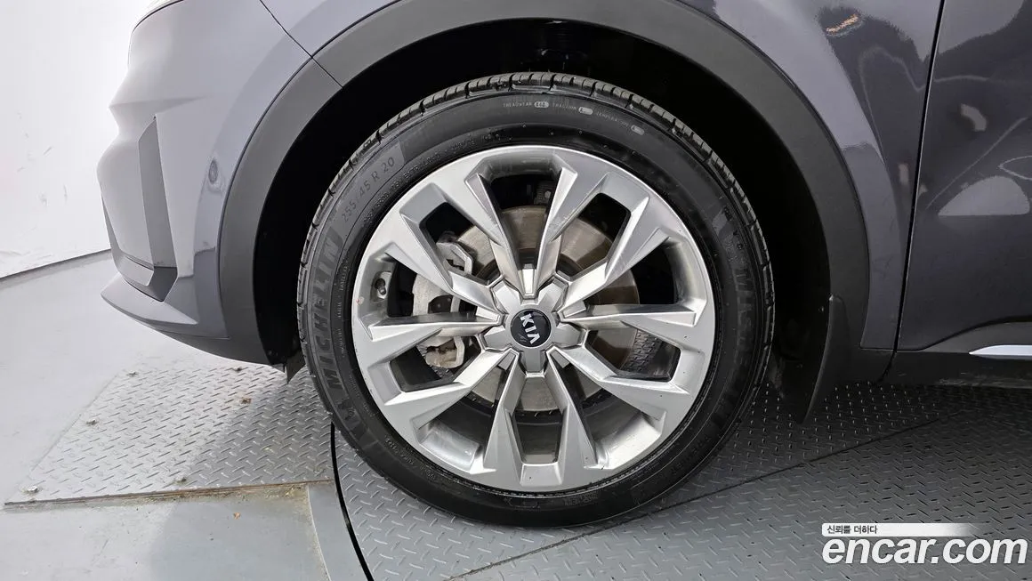 Kia Sorento — фото 7