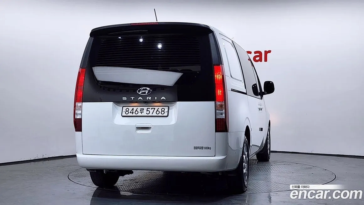 Hyundai Staria — фото 3