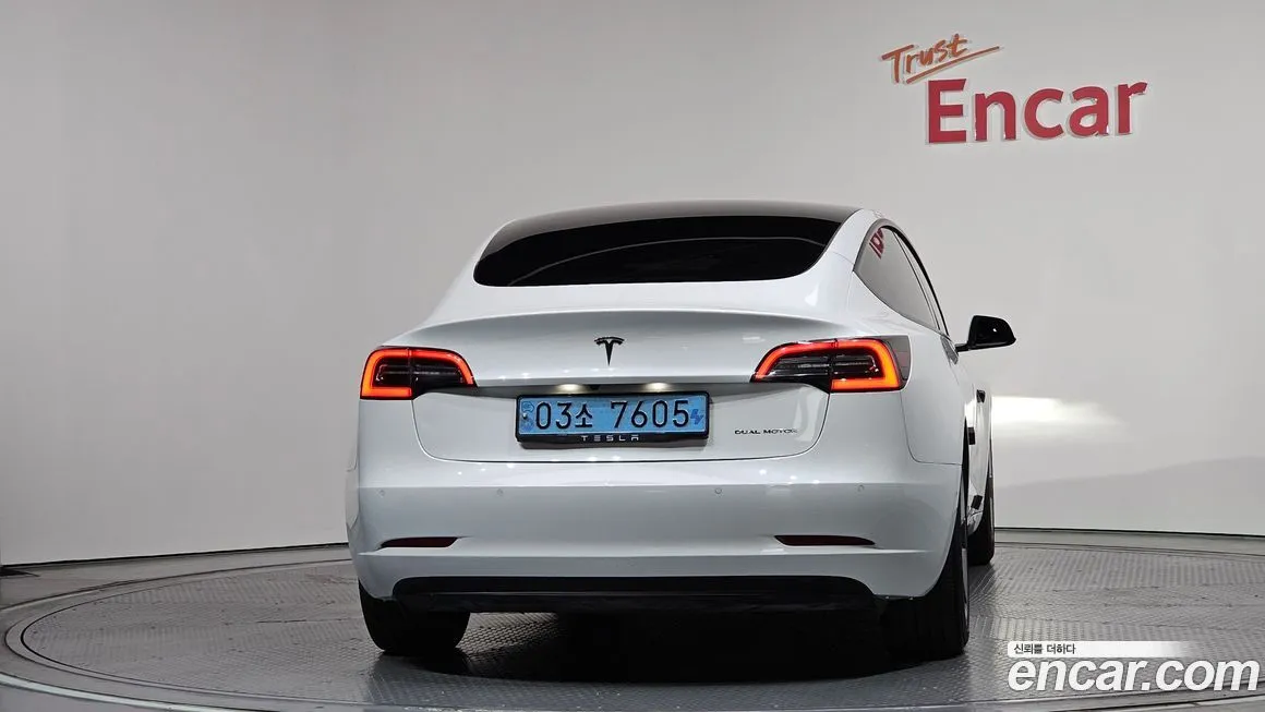 Tesla Model 3 — фото 6