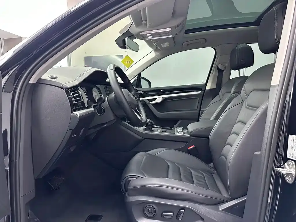 Volkswagen Touareg 2022 из CN, фото 5