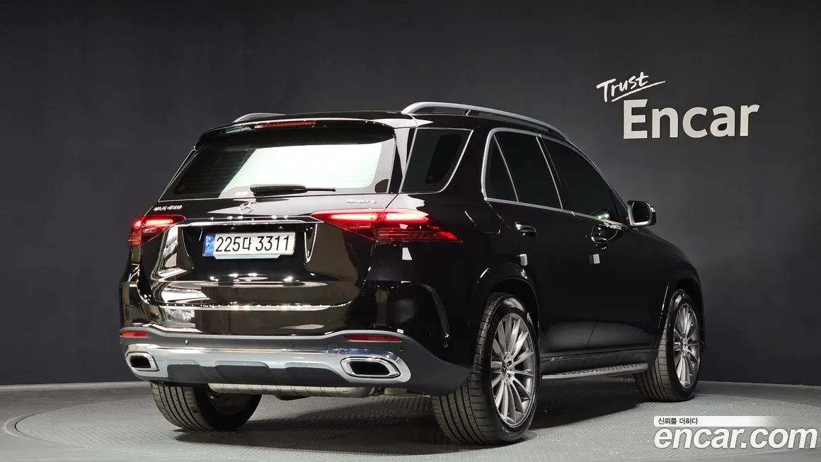 Mercedes-Benz GLE-Class — фото 5