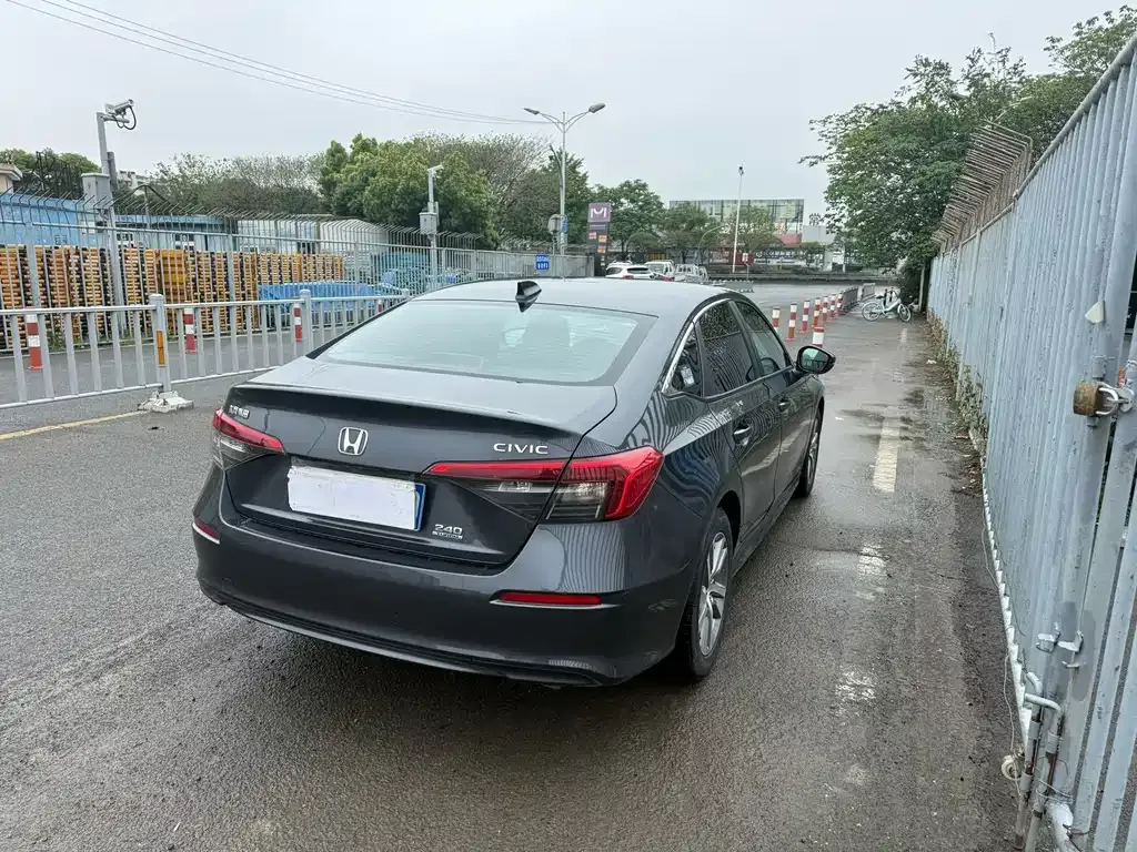 Honda Civic — фото 8