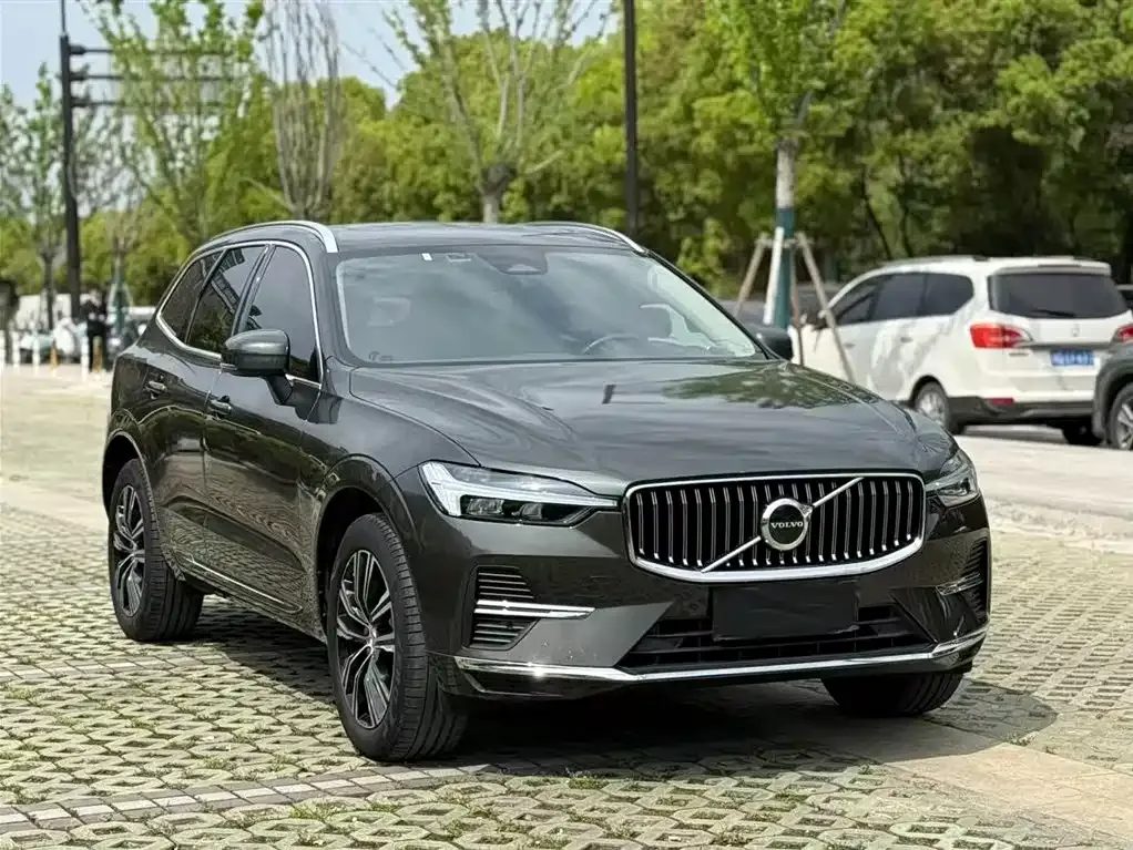 Volvo XC60 — фото 5