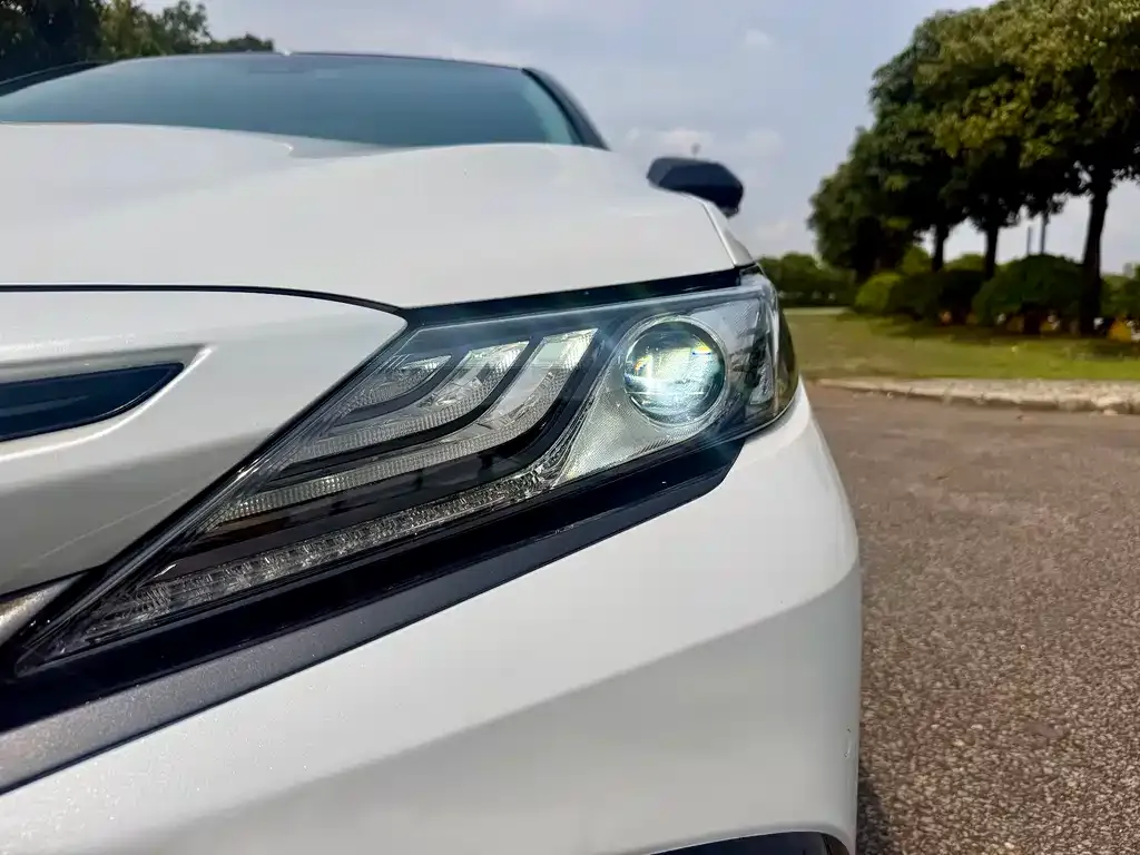 Toyota Camry 2022 из CN, фото 2