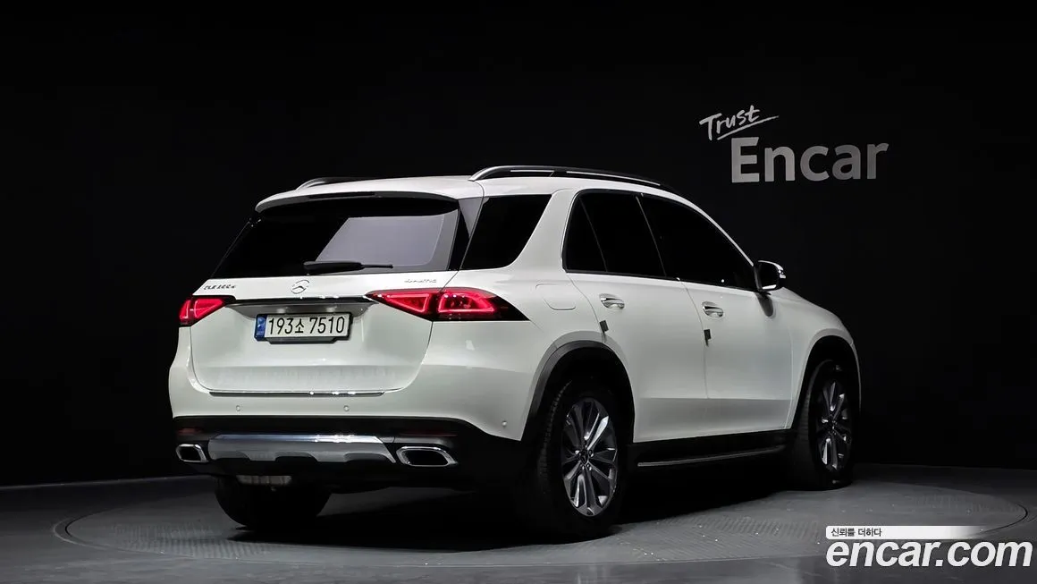 Mercedes-Benz GLE-Class — фото 7
