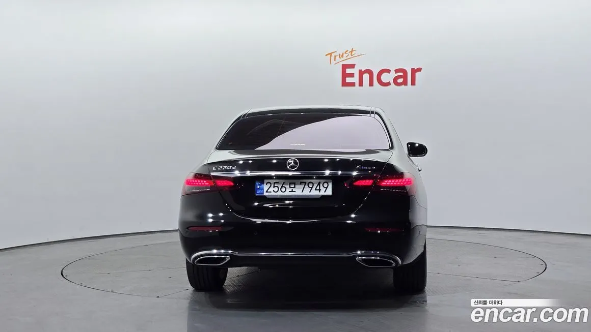 Mercedes-Benz E-Class 2023 из KR, фото 2