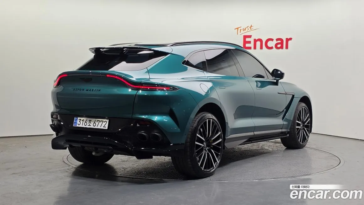 Aston Martin DBX 2023 из KR, фото 3