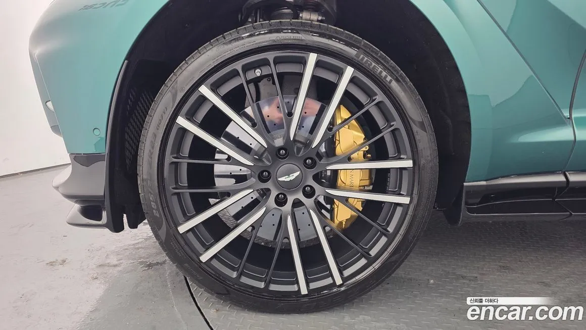 Aston Martin DBX 2023 из KR, фото 5