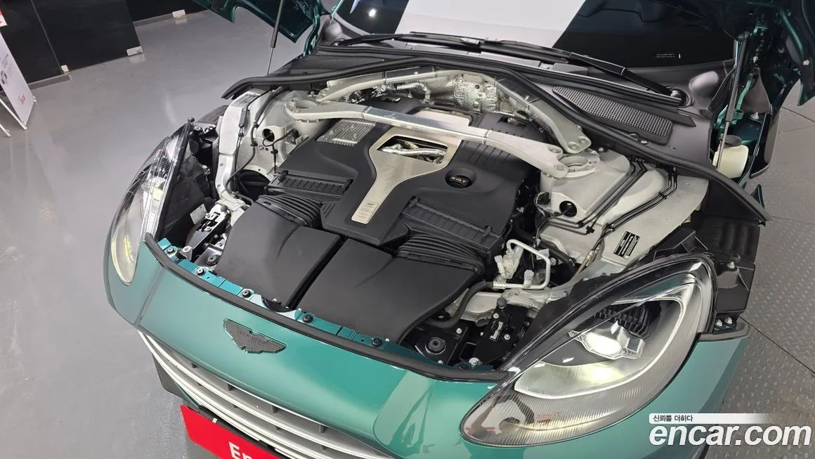Aston Martin DBX 2023 из KR, фото 8