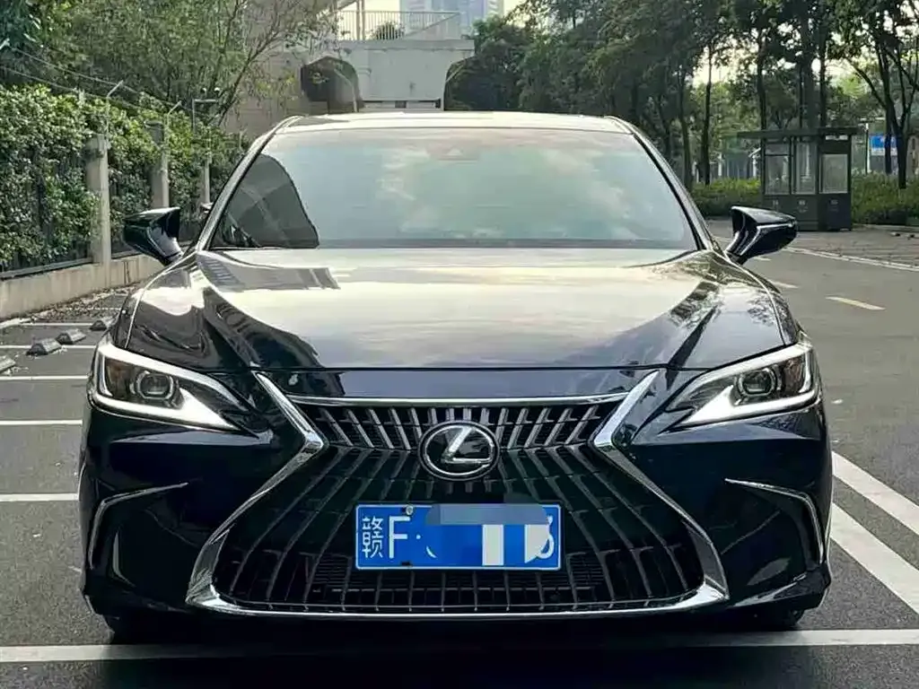 Lexus ES — фото 4