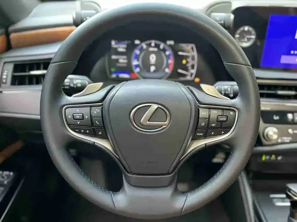 Lexus ES — фото 2