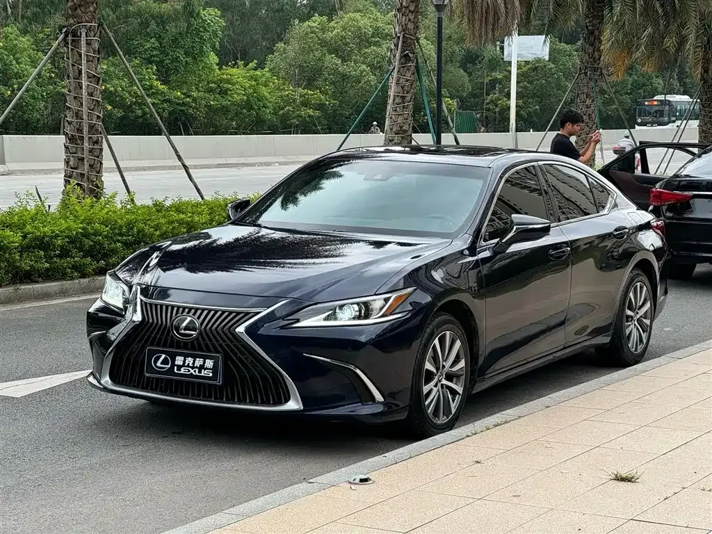 Lexus ES 2021 из CN, фото 1