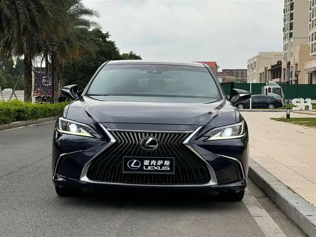 Lexus ES 2021 из CN, фото 8
