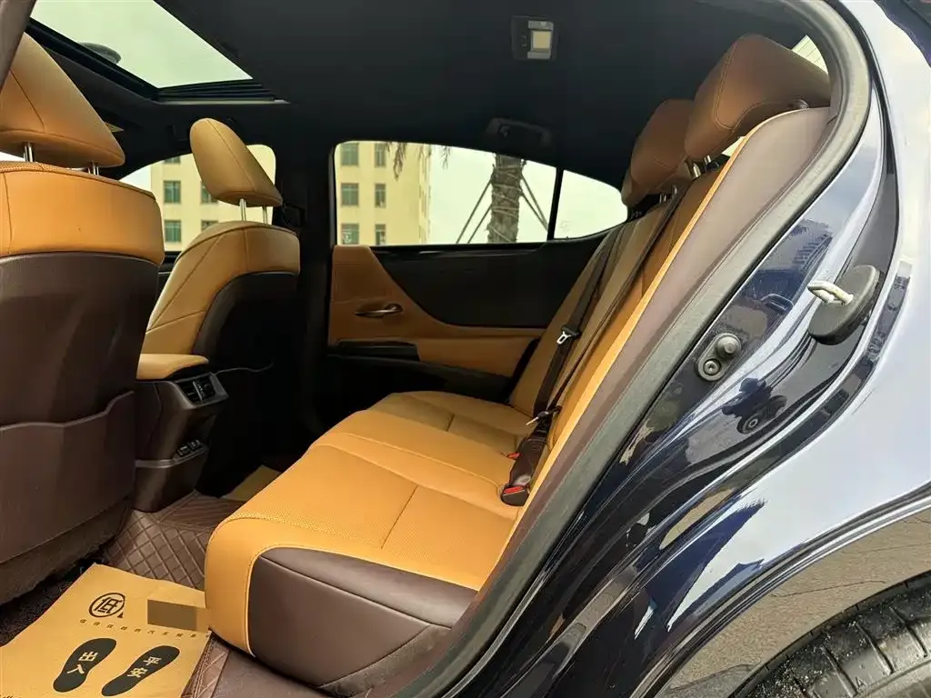 Lexus ES 2021 из CN, фото 2