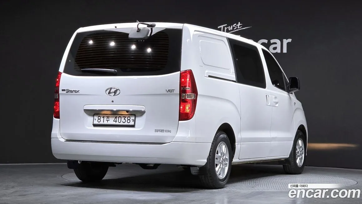 Hyundai Starex — фото 3