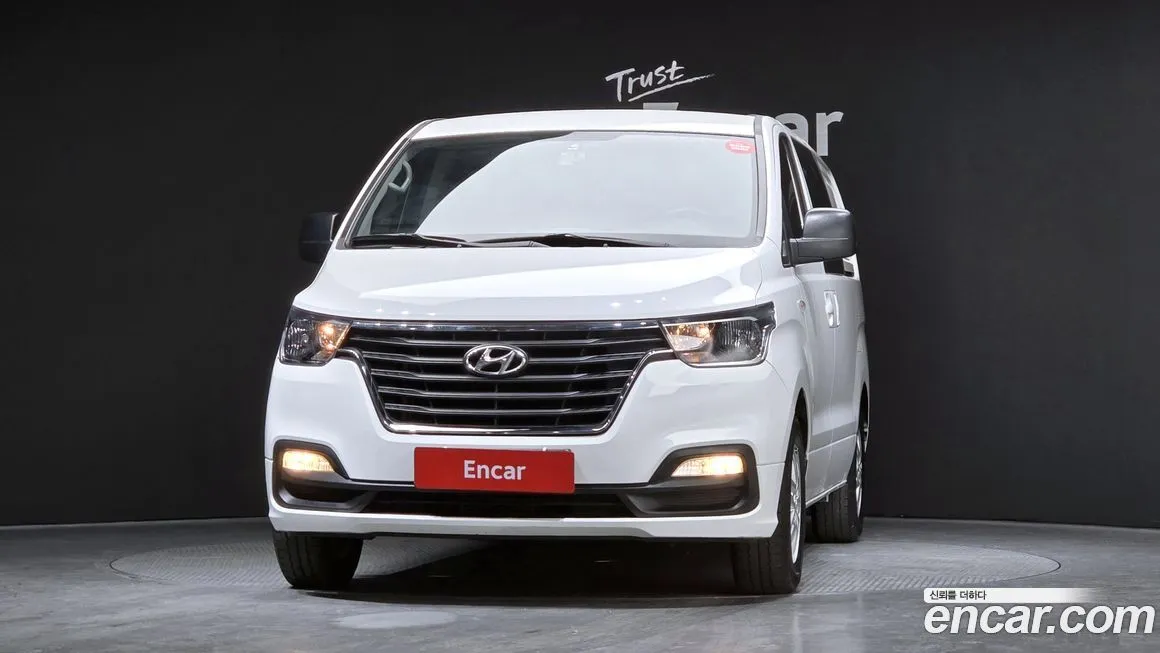 Hyundai Starex — фото 6