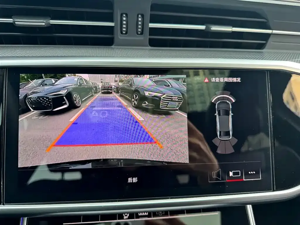 Audi A6L 2025 из CN, фото 5