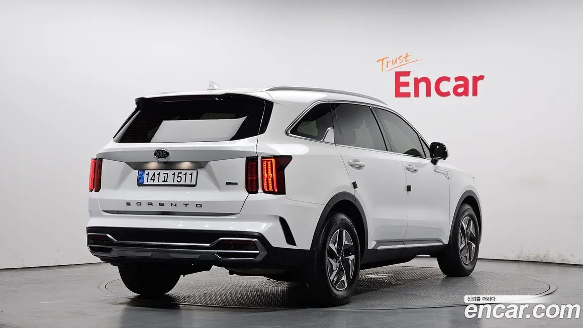 Kia Sorento — фото 7
