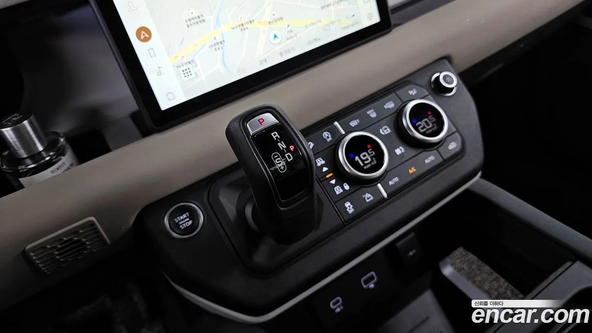 Land Rover Defender 2023 из KR, фото 3