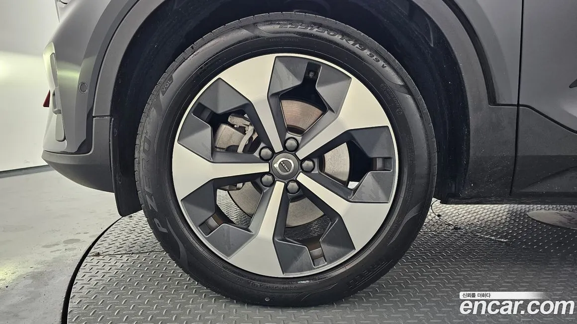 Volvo XC40 2023 из KR, фото 10
