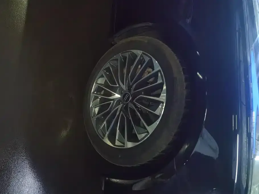 Audi A6L New Energy 2023 из CN, фото 5