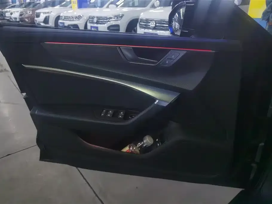 Audi A6L New Energy 2023 из CN, фото 6