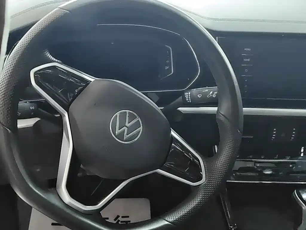 Volkswagen Passat — фото 7